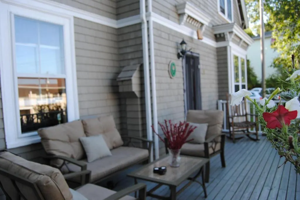 Ascendence Halifax Bed And Breakfast 4*,